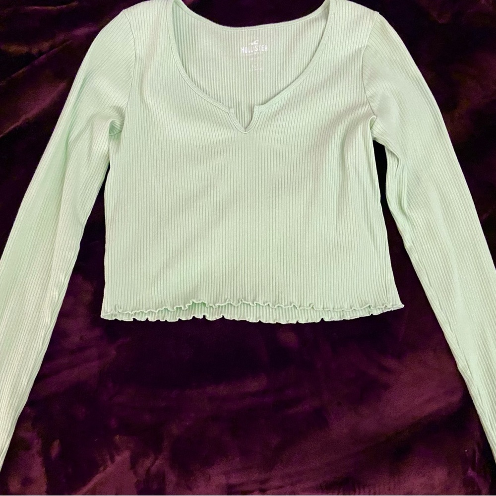 Baby Doll Cropped Long Sleeve Shirt (Hollister; L)